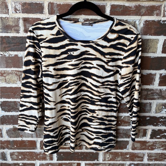 J. McLaughlin Animal Print Three-Quarter Sleeve Top Size Medium - Picture 9 of 9